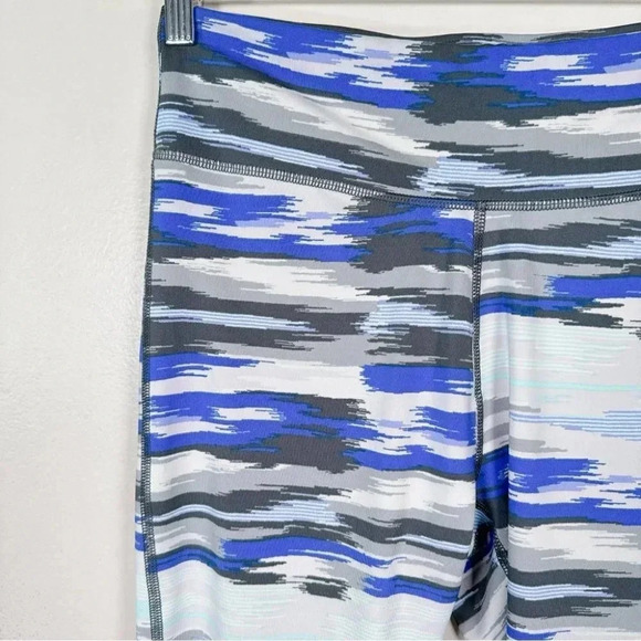 Aerie Womens Size Medium Activewear Compression Capri Legging - Picture 4 of 13